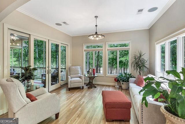 402 Boaters Row, Fair Play, SC 29643