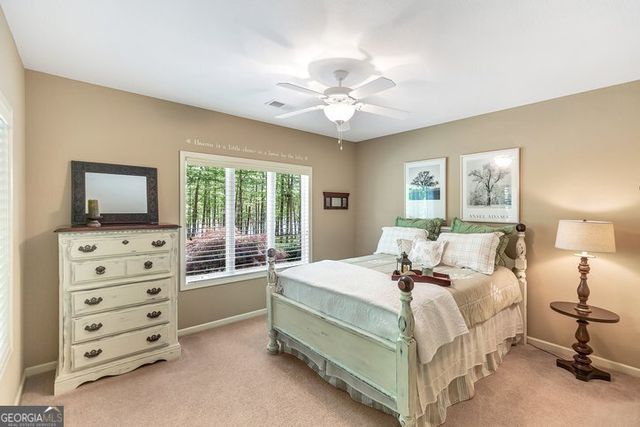 402 Boaters Row, Fair Play, SC 29643