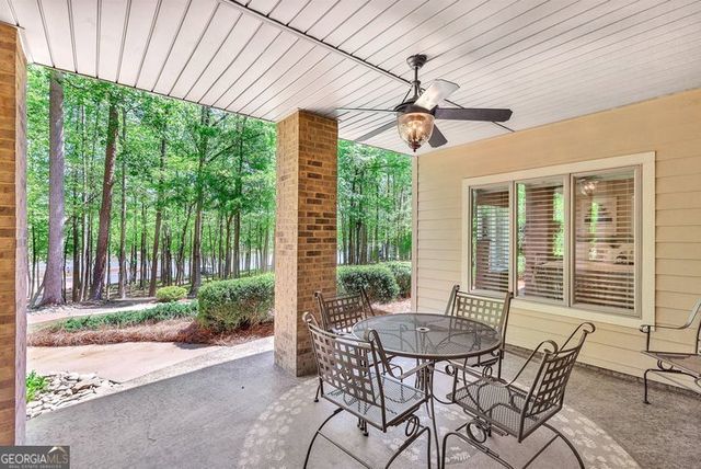 402 Boaters Row, Fair Play, SC 29643