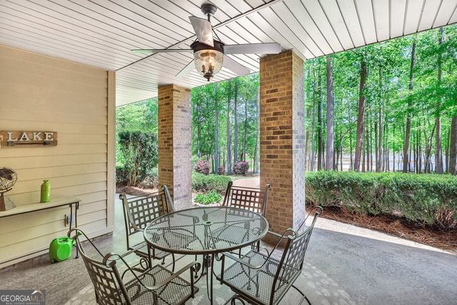402 Boaters Row, Fair Play, SC 29643