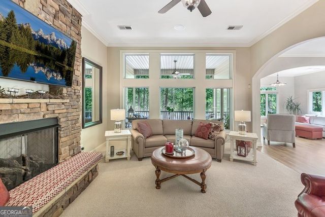 402 Boaters Row, Fair Play, SC 29643