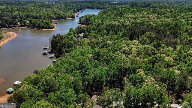 402 Boaters Row, Fair Play, SC 29643