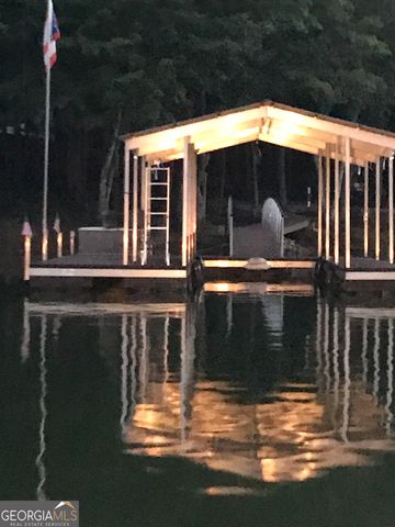 402 Boaters Row, Fair Play, SC 29643