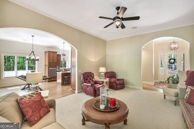 402 Boaters Row, Fair Play, SC 29643