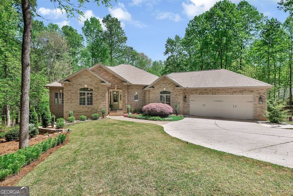 402 Boaters Row, Fair Play, SC 29643