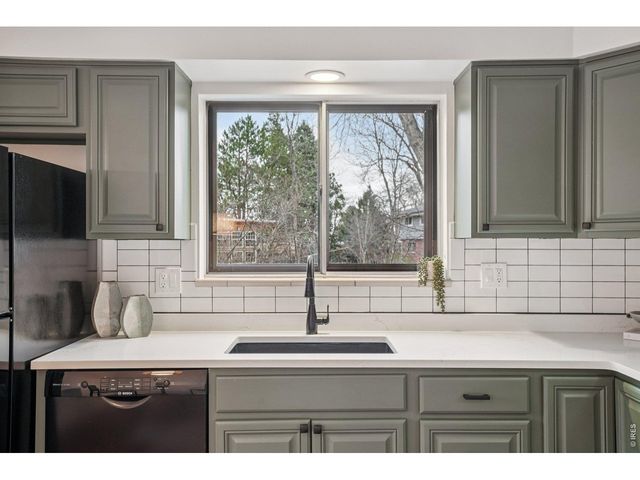 210 Manhattan Dr, Boulder, CO 80303