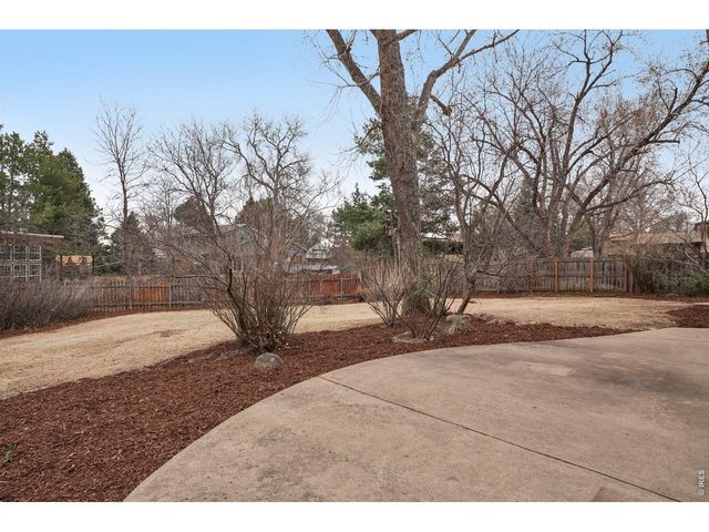 210 Manhattan Dr, Boulder, CO 80303