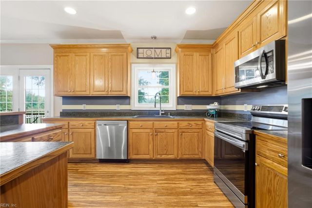 19675 Cross Keys RD, Boykins, VA 23827