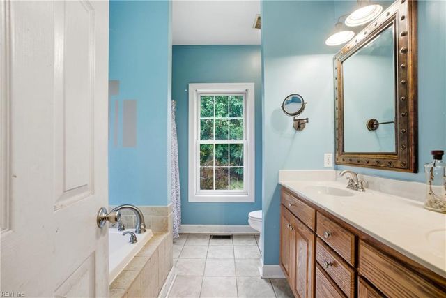 19675 Cross Keys RD, Boykins, VA 23827