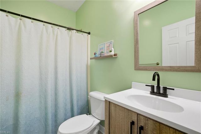 19675 Cross Keys RD, Boykins, VA 23827