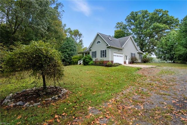 19675 Cross Keys RD, Boykins, VA 23827