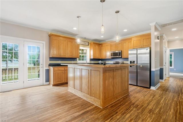 19675 Cross Keys RD, Boykins, VA 23827