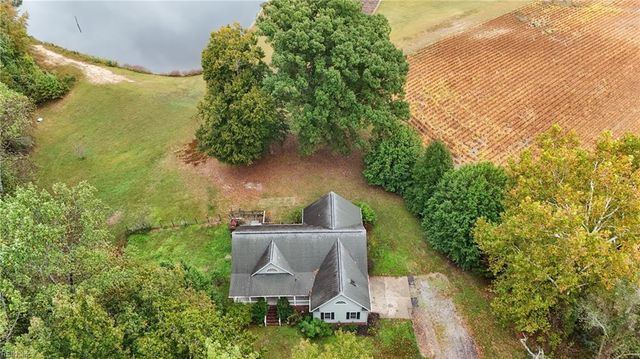 19675 Cross Keys RD, Boykins, VA 23827