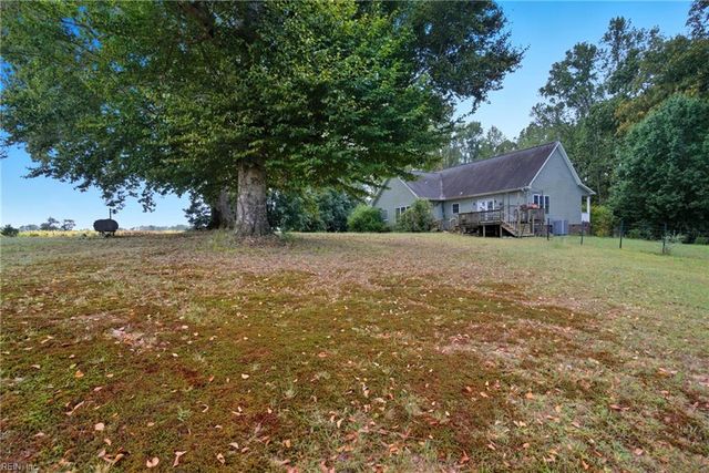 19675 Cross Keys RD, Boykins, VA 23827