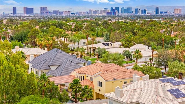 7428 Doe Avenue, Las Vegas, NV 89117