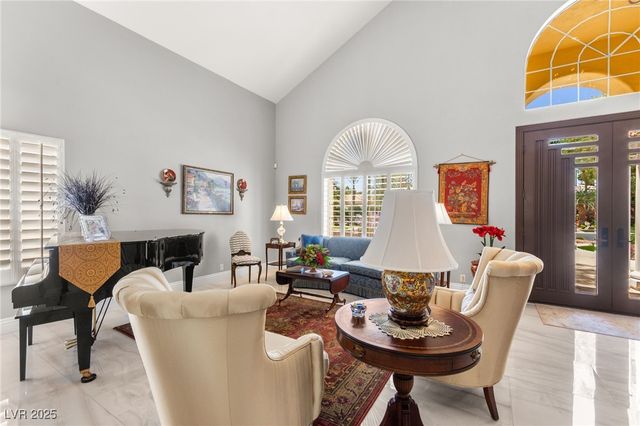 7428 Doe Avenue, Las Vegas, NV 89117