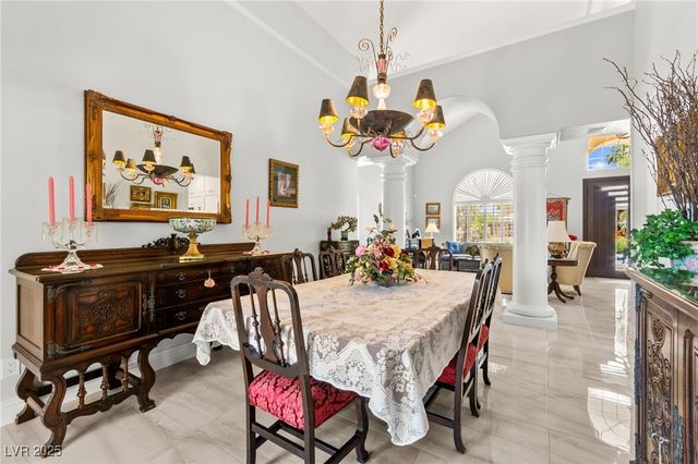 7428 Doe Avenue, Las Vegas, NV 89117