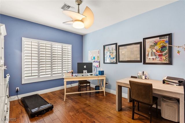 7428 Doe Avenue, Las Vegas, NV 89117