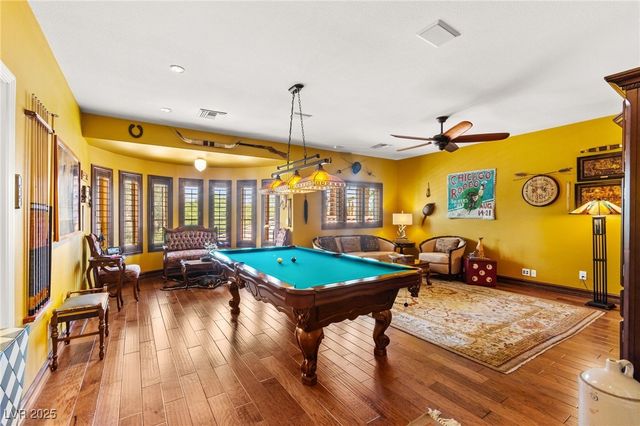 7428 Doe Avenue, Las Vegas, NV 89117