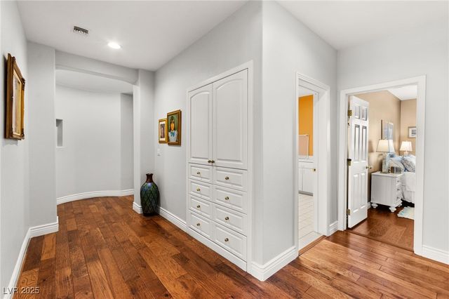 7428 Doe Avenue, Las Vegas, NV 89117