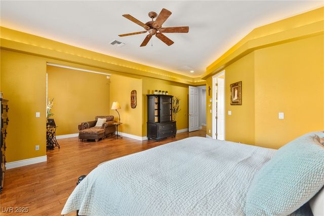 7428 Doe Avenue, Las Vegas, NV 89117