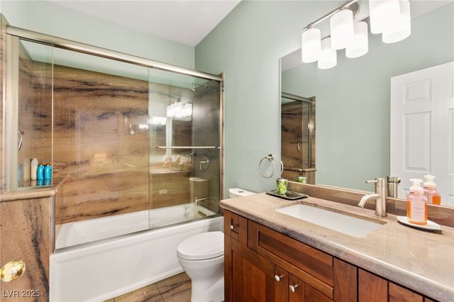 7428 Doe Avenue, Las Vegas, NV 89117