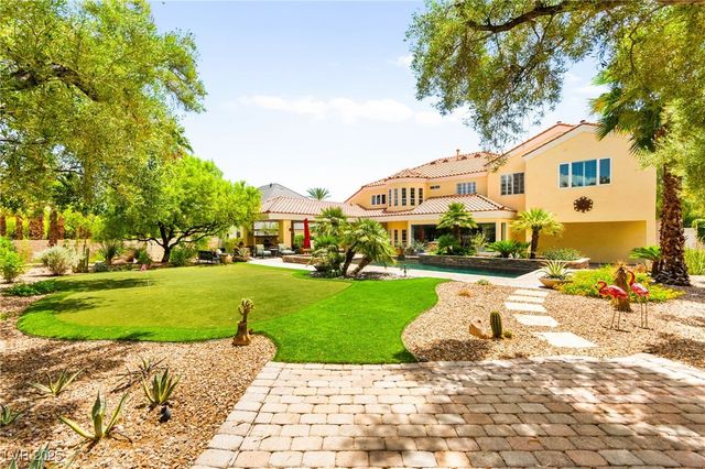 7428 Doe Avenue, Las Vegas, NV 89117