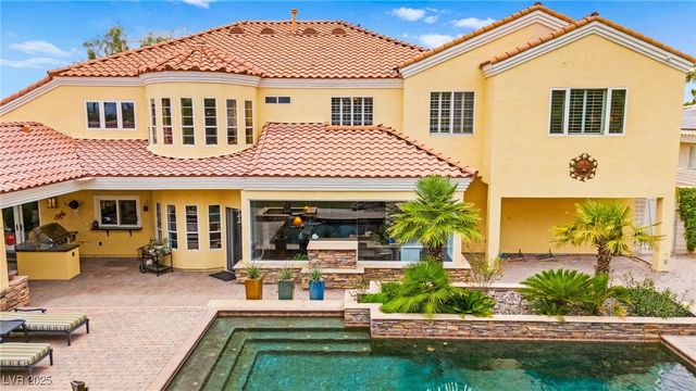 7428 Doe Avenue, Las Vegas, NV 89117