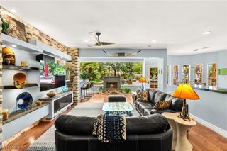 7428 Doe Avenue, Las Vegas, NV 89117