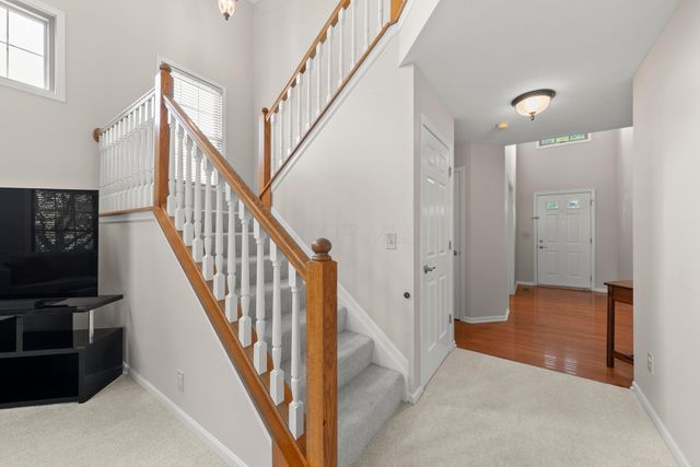 9406 Cadogan Court, Powell, OH 43065