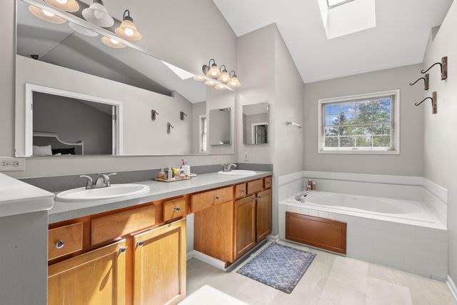 9406 Cadogan Court, Powell, OH 43065