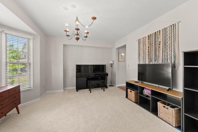 9406 Cadogan Court, Powell, OH 43065