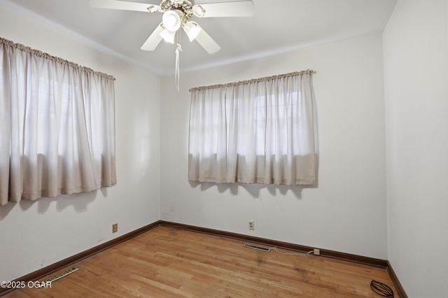 2631 S Minnesota Avenue, Joplin, MO 64804