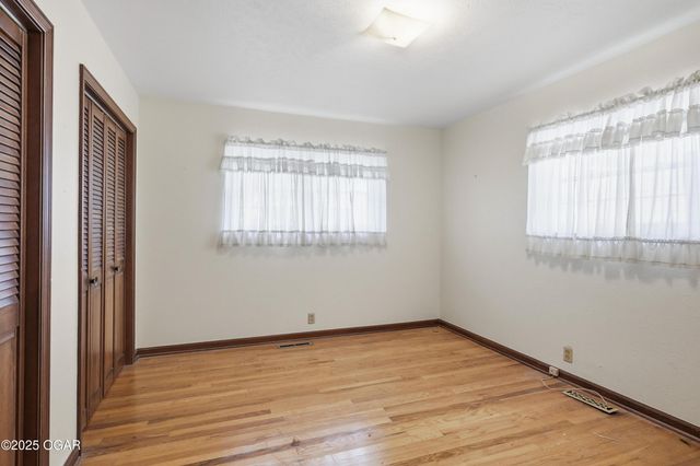 2631 S Minnesota Avenue, Joplin, MO 64804