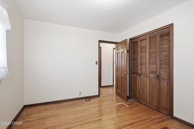 2631 S Minnesota Avenue, Joplin, MO 64804