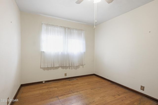 2631 S Minnesota Avenue, Joplin, MO 64804