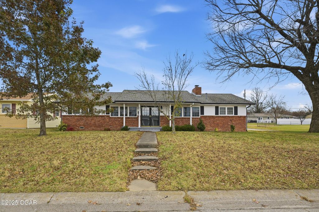 2631 S Minnesota Avenue, Joplin, MO 64804