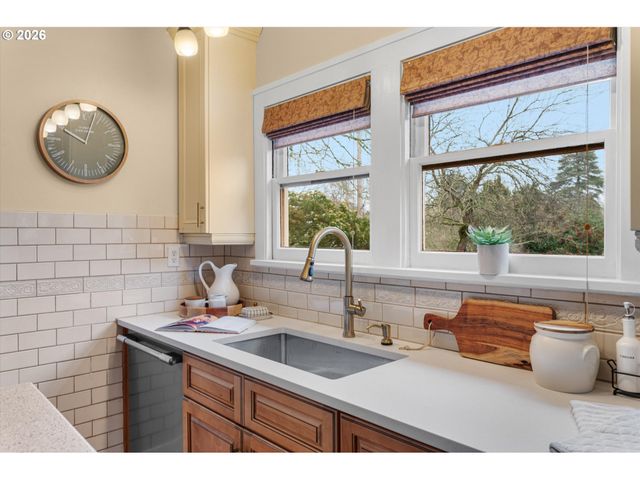 1706 Se Knapp St, Portland, OR 97202