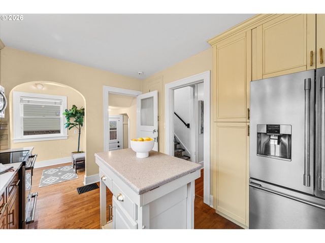 1706 Se Knapp St, Portland, OR 97202