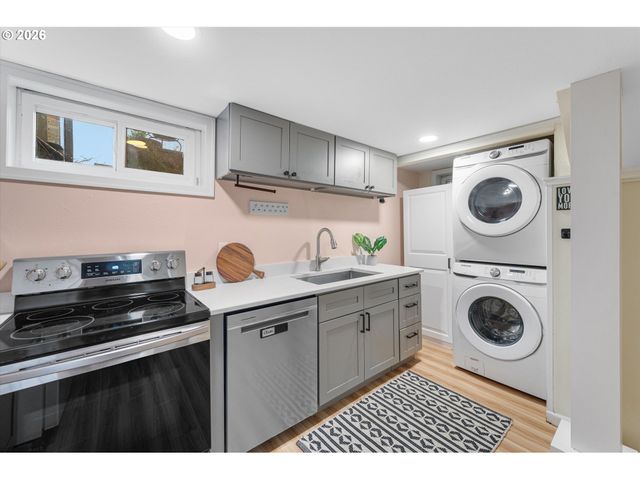 1706 Se Knapp St, Portland, OR 97202