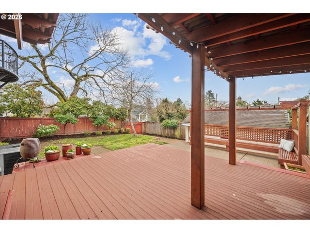 1706 Se Knapp St, Portland, OR 97202