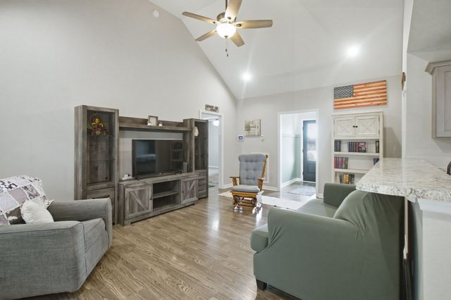 312 Spring Creek St, Chapel Hill, TN 37034