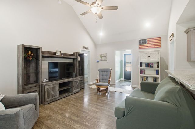 312 Spring Creek St, Chapel Hill, TN 37034