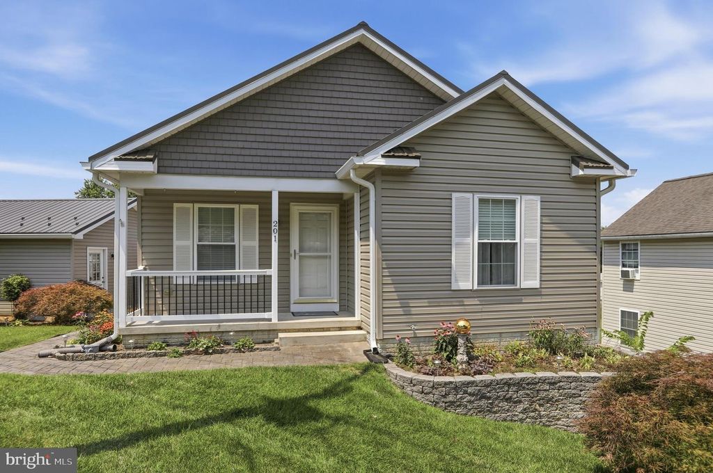 201 SAINT PAUL ST, Boonsboro, MD 21713