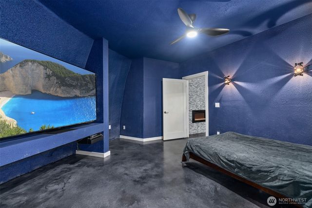 15115 Labrador Lane SW, Rochester, WA 98579