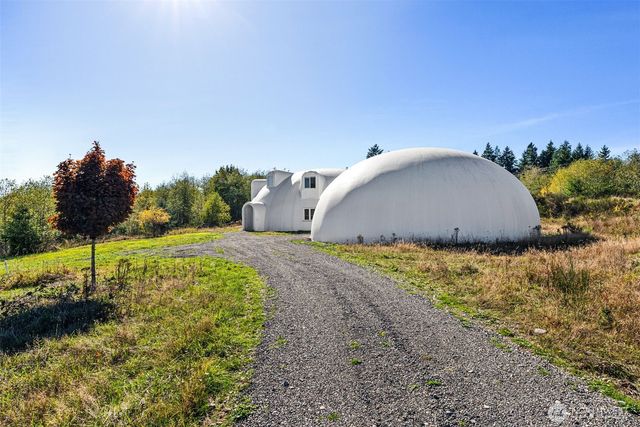 15115 Labrador Lane SW, Rochester, WA 98579