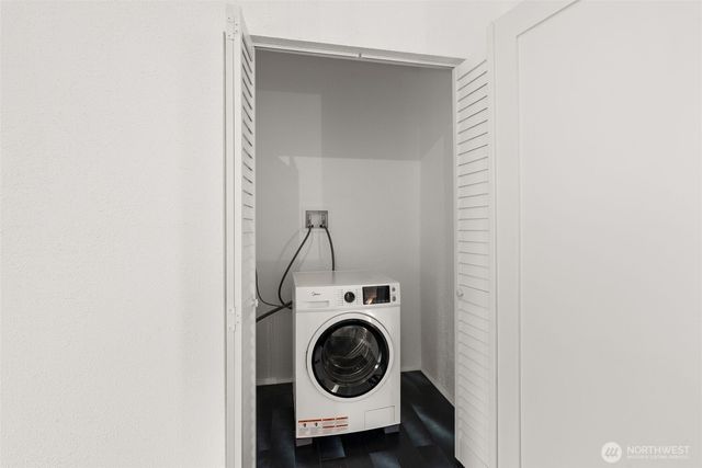 15115 Labrador Lane SW, Rochester, WA 98579