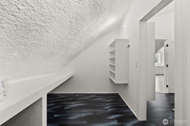 15115 Labrador Lane SW, Rochester, WA 98579