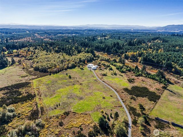 15115 Labrador Lane SW, Rochester, WA 98579
