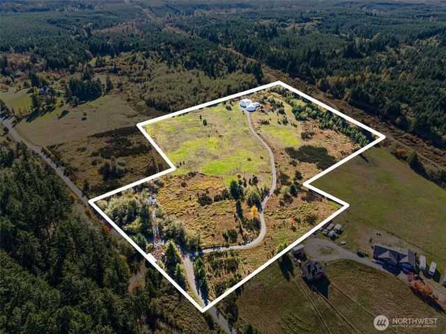 15115 Labrador Lane SW, Rochester, WA 98579